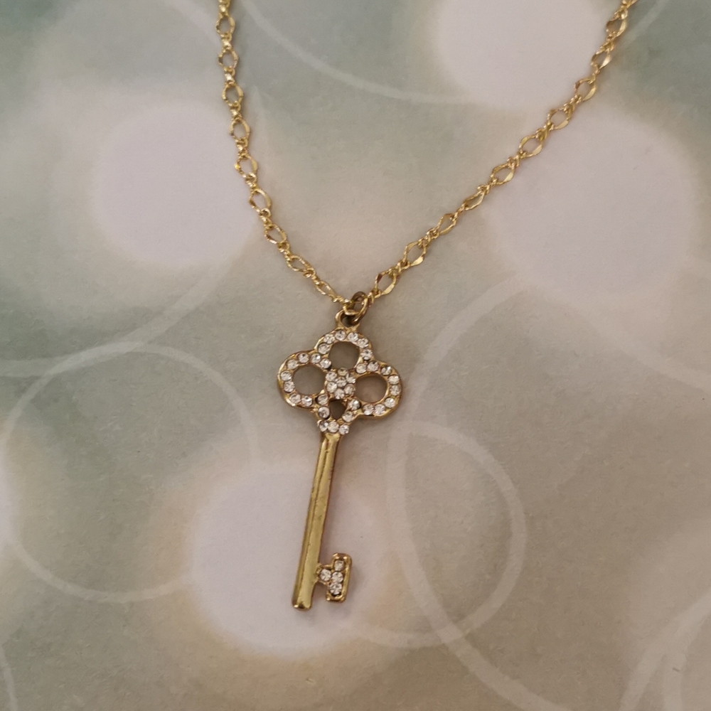 Key necklace